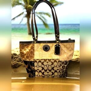 🔥🔥Collector's Authentic Vintage Coach Patchwork Shoulder Bag